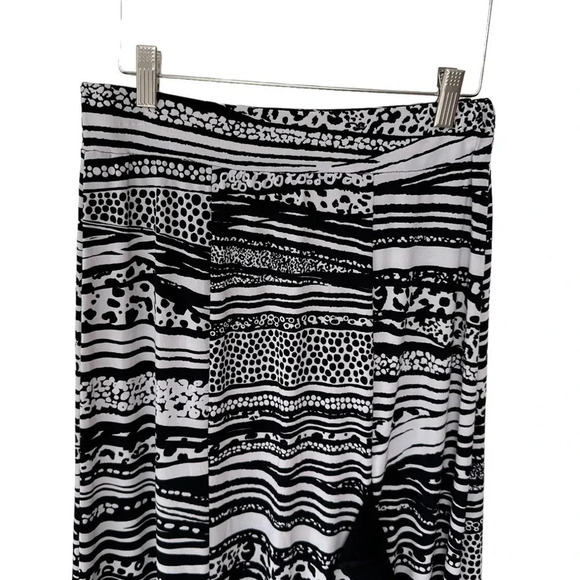 Cloth & Needle Creation by Lynda 8 white/black tribal print western style skirt - Picture 4 of 7